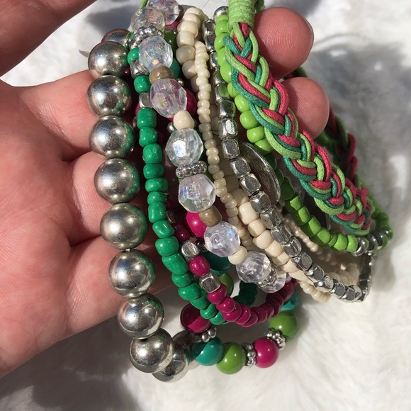 💚 Beautiful bundle of colorful fun bracelets  💚 - Picture 3 of 13
